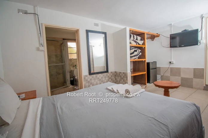 Exceptional fully furnished BNB in Hillside (Sole Mandate)