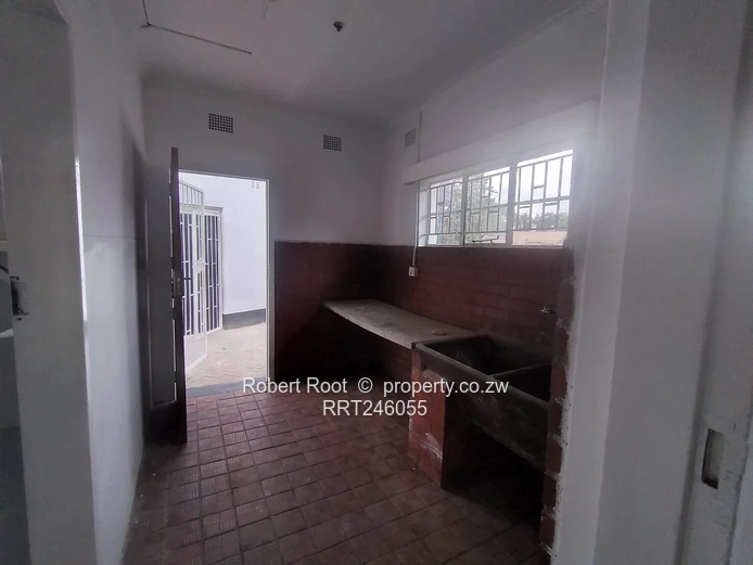 3 bed commercial / residential property in Mabelreign
