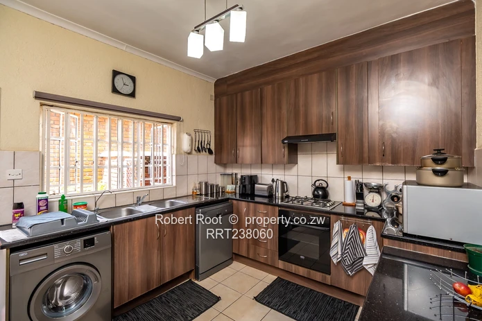 Townhouse For Sale In Newlands