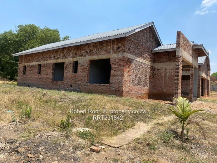 Quinington incomplete 4 bedroomed house for sale