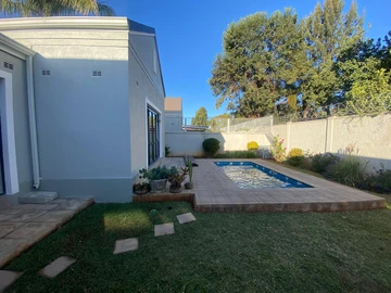 5 Unit Townhouse Complex