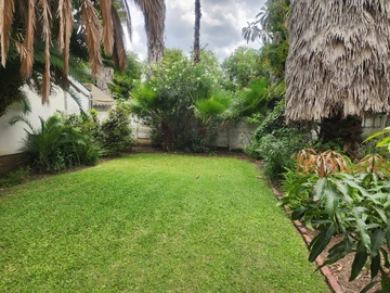 2 Bedroom Flat & Apartment