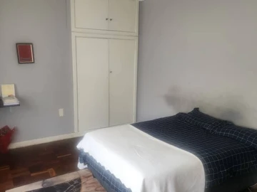 2 Bedroom Flat & Apartment