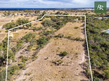 Farm & Agricultural Land