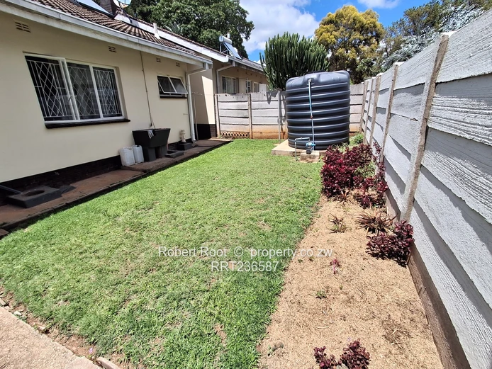 Neat 3 Bed Flat To Rent In Avondale