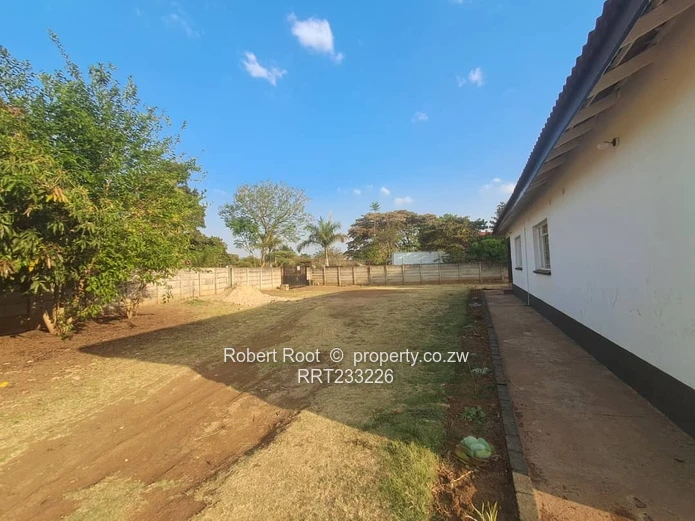 Spacious 4 bed family home in New Marlbrough