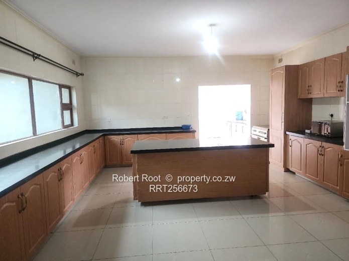HOUSE TO RENT IN MANDARA - 4 Bedroom Residential House.