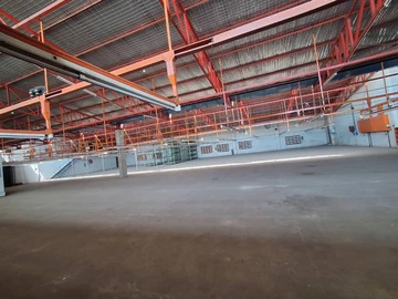 Warehouse measuring 2500sqm
