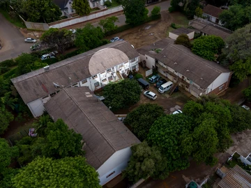 2 Bedroom Flat & Apartment