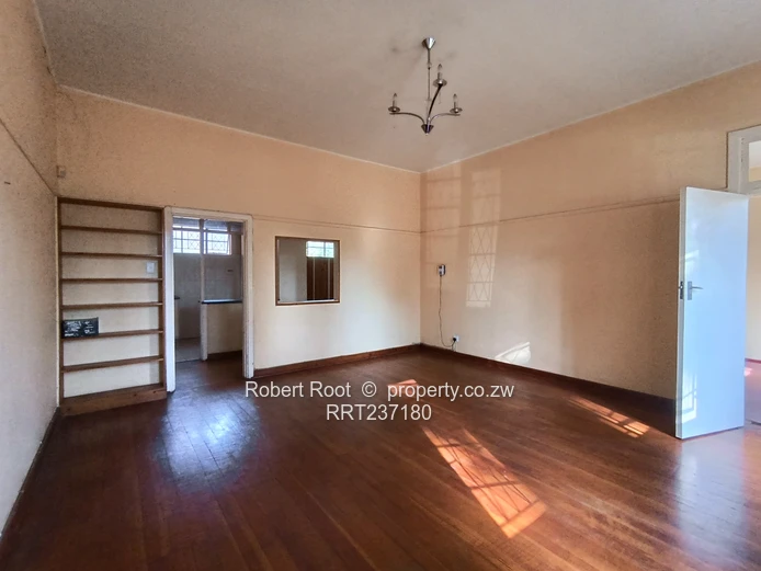 Flat to rent in Avondale