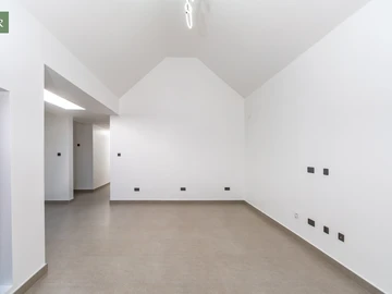 4 Bedroom Garden Flat