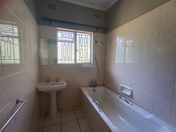 2 Bedroom Garden Flat