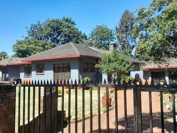 6 Bedroom House