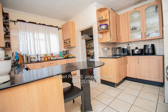 Charming Family Home with Two Cottages in Marlborough 