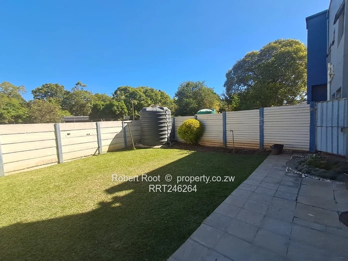 Spacious 3 bed duplex townhouse