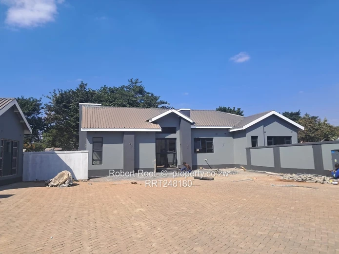Brand new 4 bed family cluster