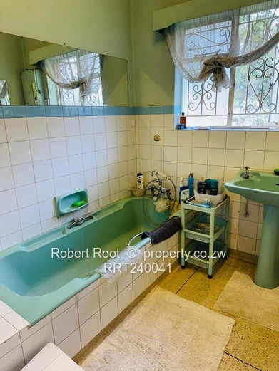 Well-Located Spacious Home Suitable for Office or as a spacious family home  (Sole Mandate)