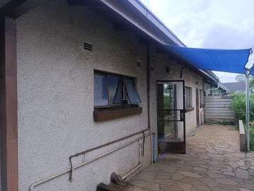 3 Bedroom Garden Flat