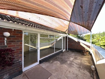 2 Bedroom Garden Flat