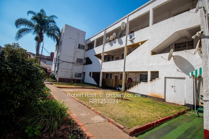 2 Bedroom Flat for Sale in the Avenues