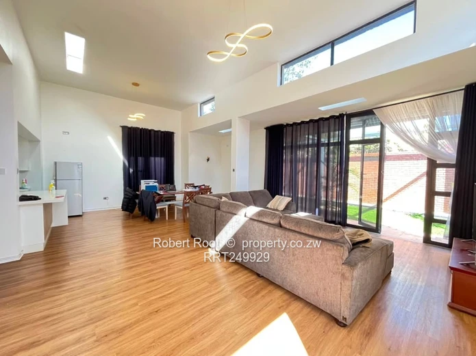 Modern 3 bed Cluster in Mount Pleasant