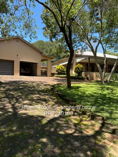 Exceptional Lifestyle Property on a Large 3,720 sqm Plot