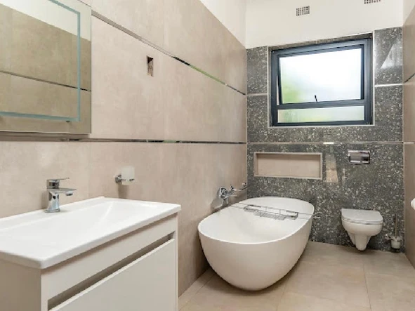 7 Unit Townhouse Complex