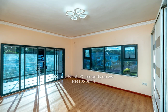 Luxury 5-Bed Cluster House With Pool-Chisipite