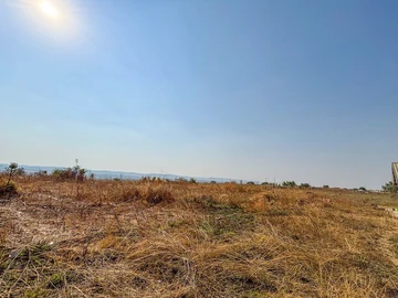 Commercial & Industrial Land