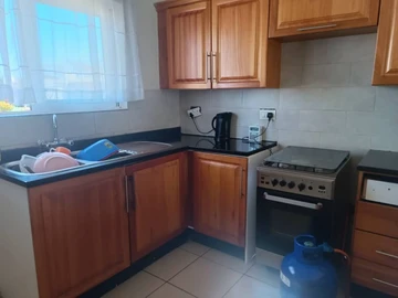 2 Bedroom Flat & Apartment
