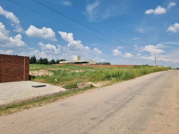 Commercial & Industrial Land