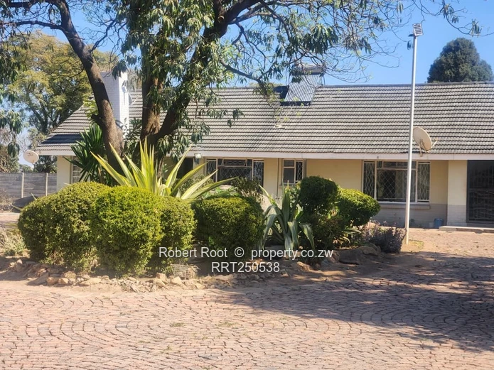 Lovely family home in Waterfalls for sale
