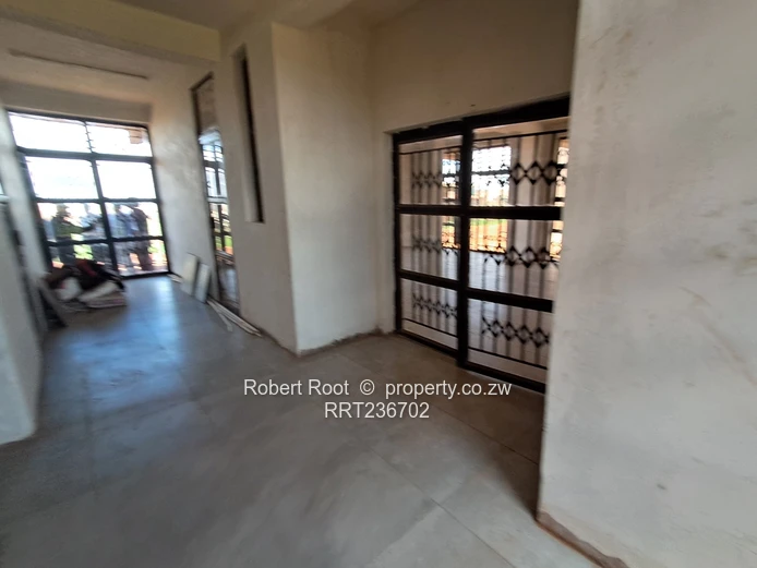 Shop/Retail space in a busy area!