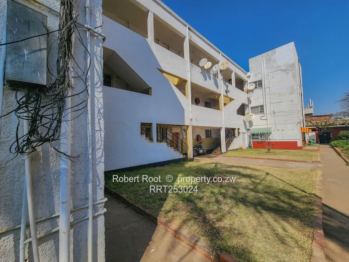 2 Bedroom Flat for Sale in the Avenues