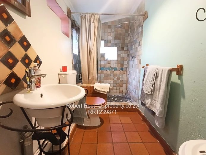 5 bed house to rent in Avondale - The Ridge