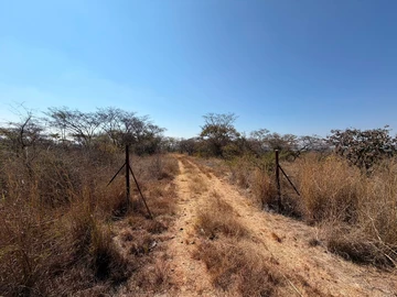 Commercial & Industrial Land