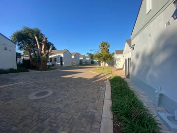 5 Unit Townhouse Complex