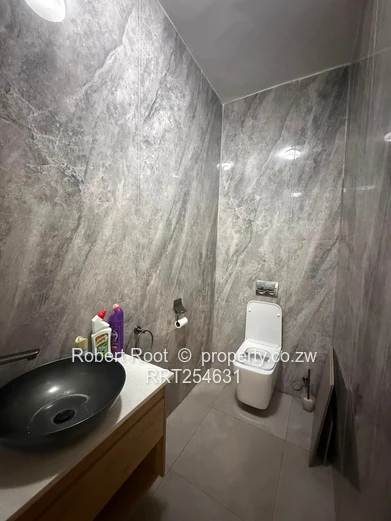 3 bed duplex in Helensvale