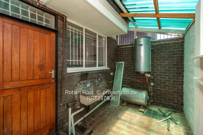 3 bed flat in Avenues
