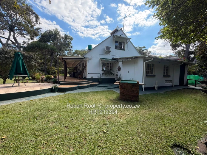 Lakeside Oasis – Ideal Family Home (Sole Mandate)