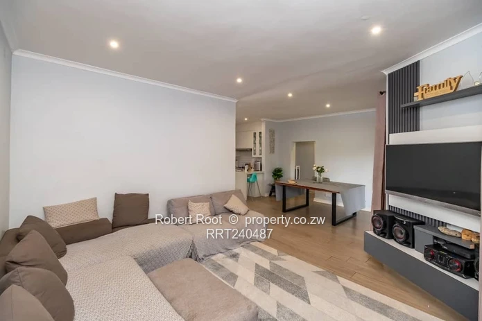 House For Sale in Greendale 