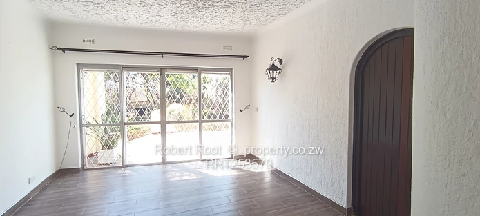 4 bed family home in Greystone Park