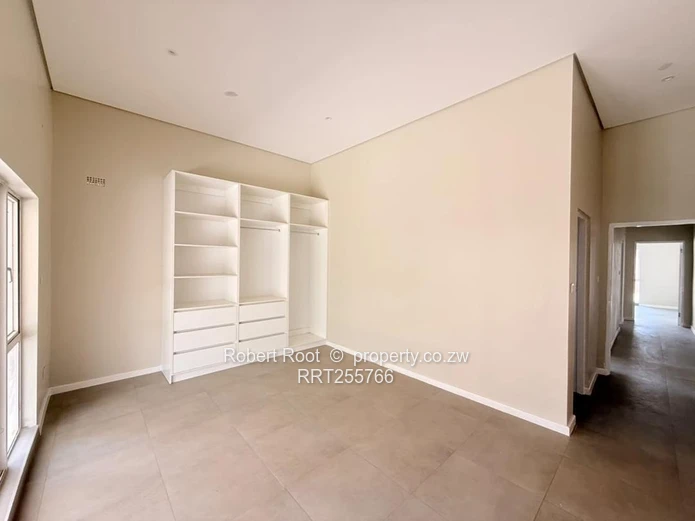 Lovely 4 bed cluster with upstairs loft!