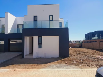 4 Bedroom Garden Flat