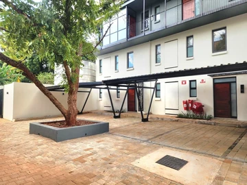 3 Bedroom Flat & Apartment