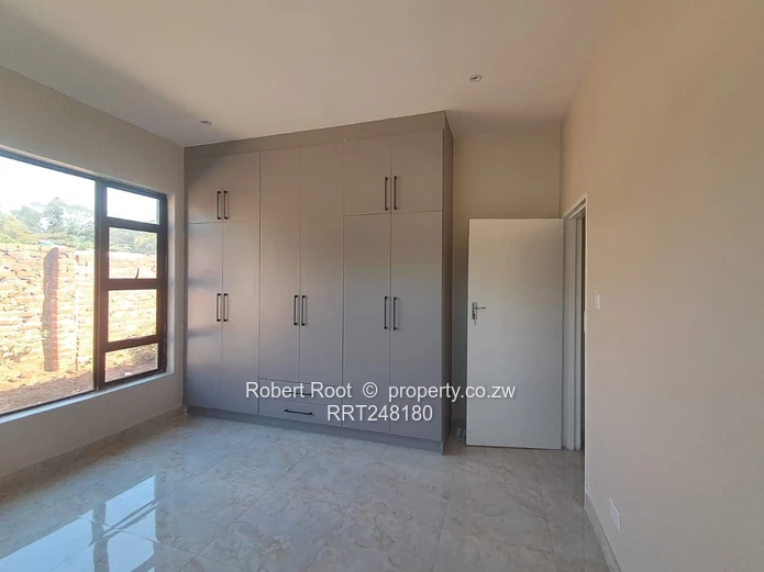 Brand new 4 bed family cluster