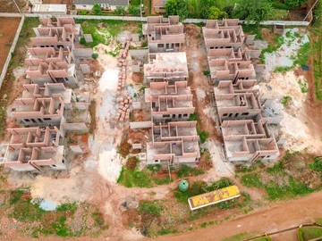 4 Bedroom Flat & Apartment