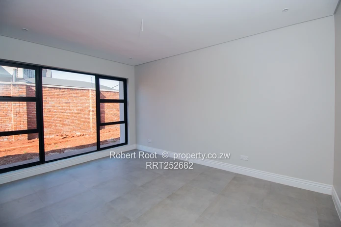 Modern newly built, 4 Bed family home, on 2000 sqm, off Carrick Creagh in Quinnington, Harare.