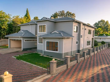 4 Unit Townhouse Complex