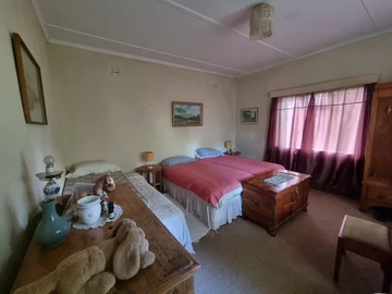 Farm & Agricultural Land